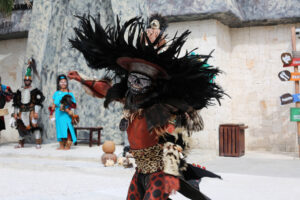 danzantes mayas en puerto Costa Maya